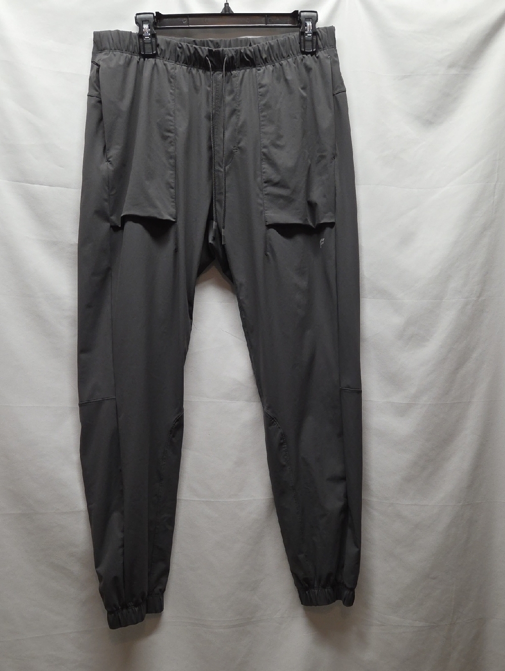 Fabletics Mens The One Jogger Gray L Luxury Athleisure Golf Pants